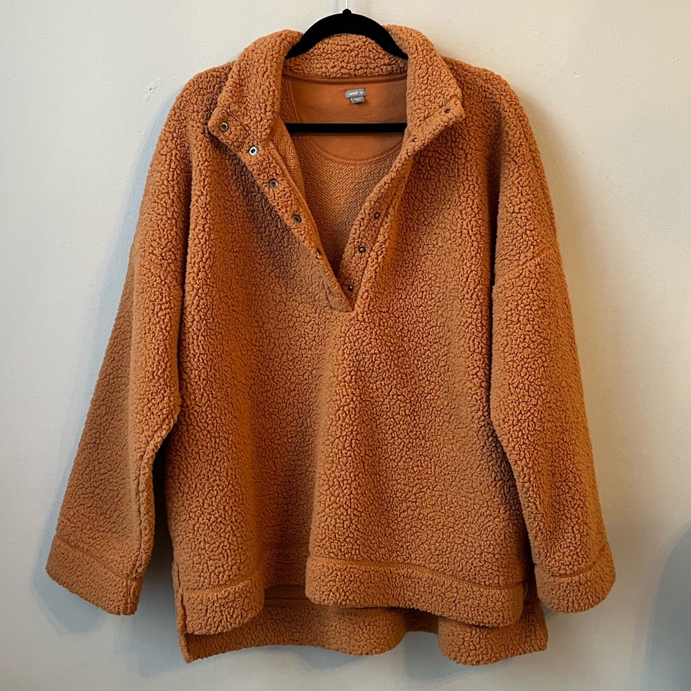 Aerie Sherpa Jacket with Buttons in Size L